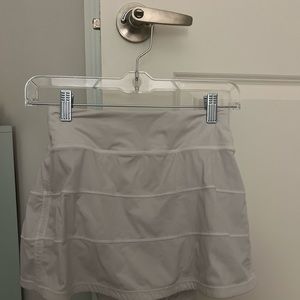 white lululemon tennis skirt